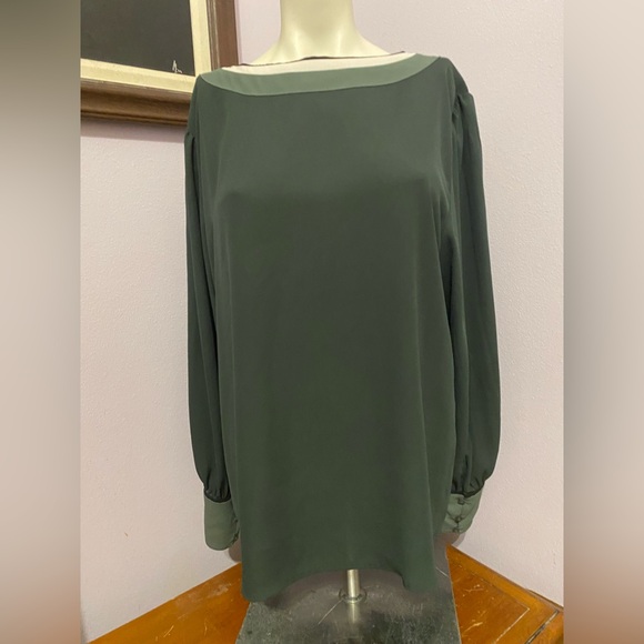 Express Dark Green V-Neck Blouse with Contrast Trim - Picture 5 of 5